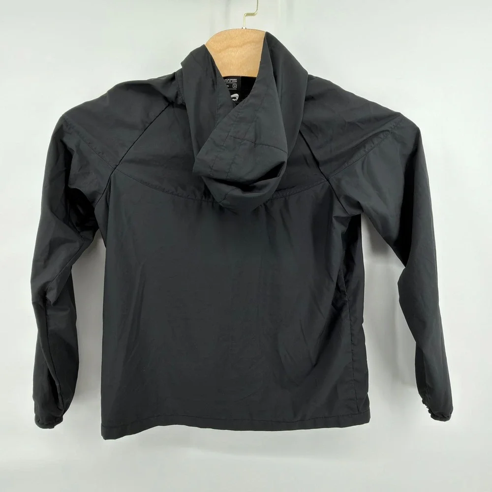Nike conquer elements